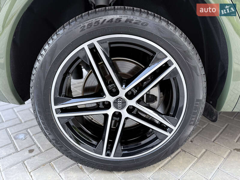 Внедорожник / Кроссовер Audi Q5 2021 в Одессе