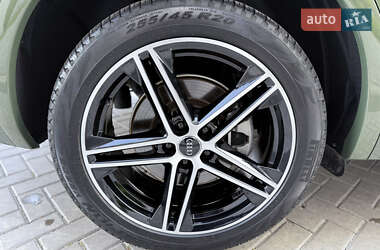 Позашляховик / Кросовер Audi Q5 2021 в 