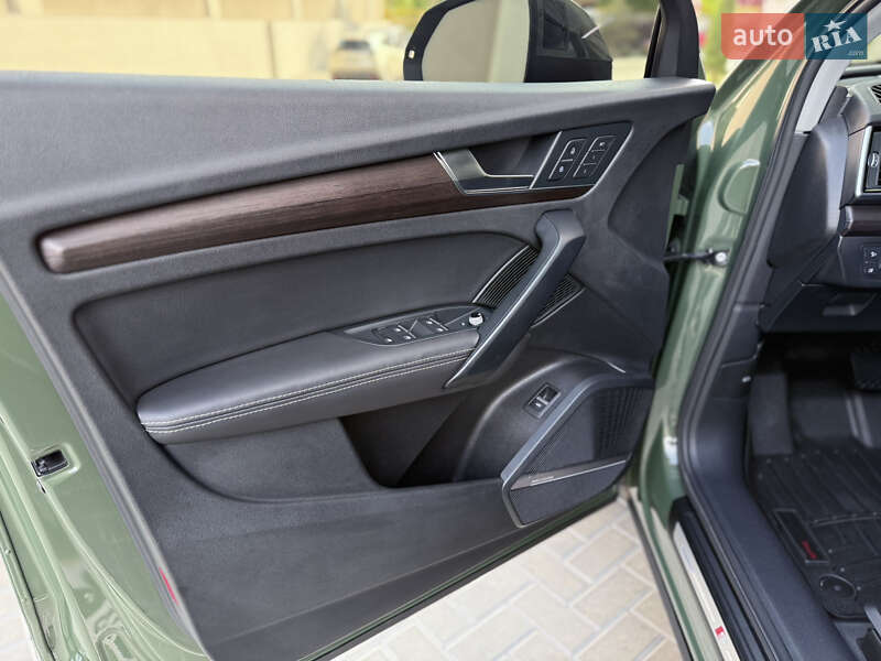 Внедорожник / Кроссовер Audi Q5 2021 в Одессе