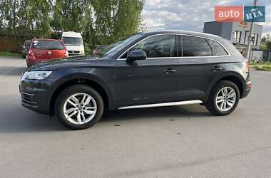 Позашляховик / Кросовер Audi Q5 2017 в 