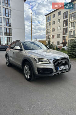 Позашляховик / Кросовер Audi Q5 2012 в 
