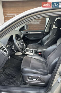 Позашляховик / Кросовер Audi Q5 2012 в 
