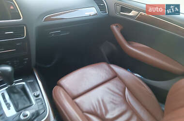 Внедорожник / Кроссовер Audi Q5 2010 в 