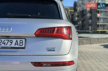 Внедорожник / Кроссовер Audi Q5 2017 в 