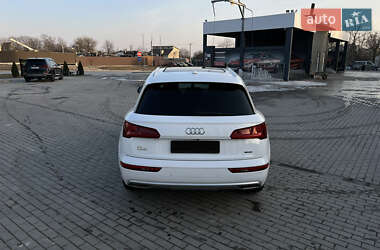 Внедорожник / Кроссовер Audi Q5 2020 в 