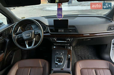 Внедорожник / Кроссовер Audi Q5 2020 в 