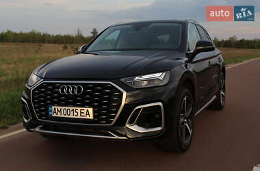 Позашляховик / Кросовер Audi Q5 2021 в 