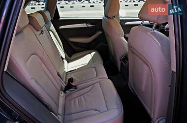 Внедорожник / Кроссовер Audi Q5 2009 в 
