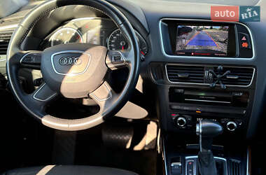 Внедорожник / Кроссовер Audi Q5 2015 в 