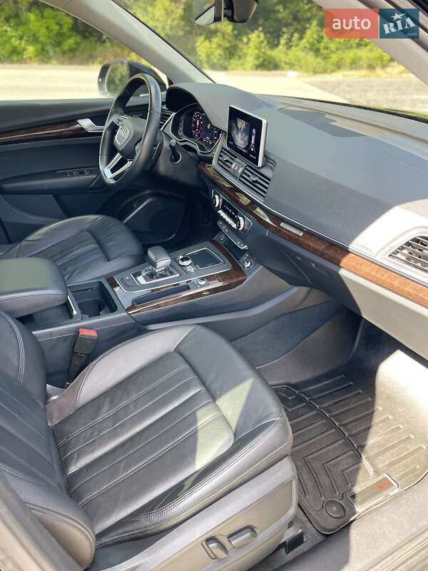 Внедорожник / Кроссовер Audi Q5 2018 в Днепре