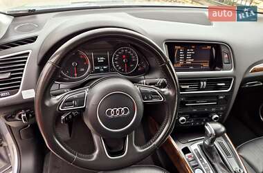 Внедорожник / Кроссовер Audi Q5 2015 в 