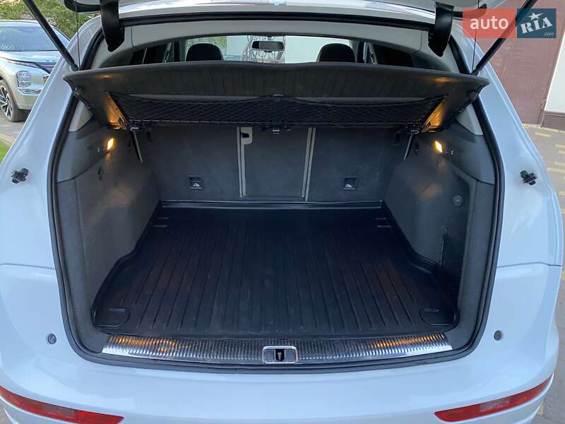 Позашляховик / Кросовер Audi Q5 2015 в Рівному
