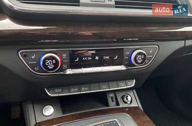Позашляховик / Кросовер Audi Q5 2019 в 
