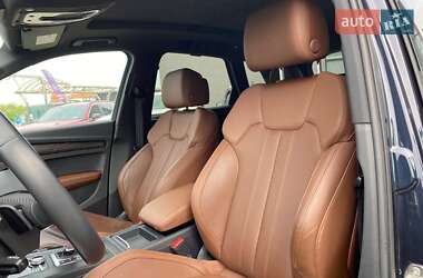 Внедорожник / Кроссовер Audi Q5 2018 в 