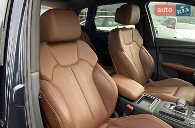 Внедорожник / Кроссовер Audi Q5 2018 в 