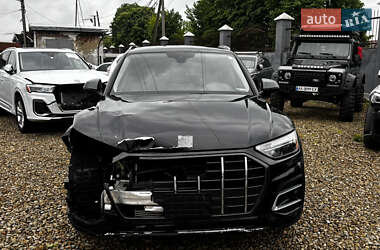 Позашляховик / Кросовер Audi Q5 2020 в 