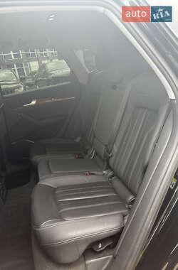 Позашляховик / Кросовер Audi Q5 2020 в 