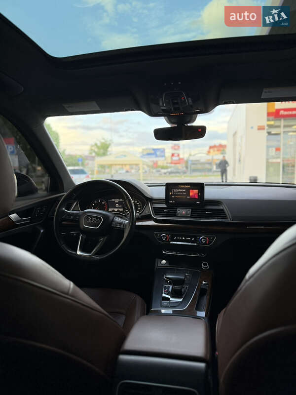 Внедорожник / Кроссовер Audi Q5 2017 в Киеве