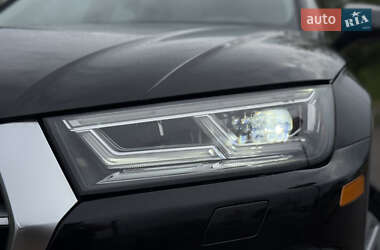 Внедорожник / Кроссовер Audi Q5 2019 в 