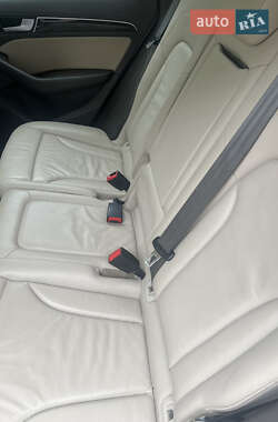 Внедорожник / Кроссовер Audi Q5 2012 в 