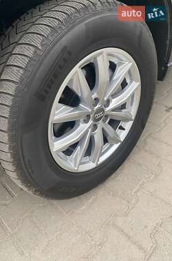 Внедорожник / Кроссовер Audi Q5 2015 в 