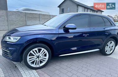 Внедорожник / Кроссовер Audi Q5 2018 в 