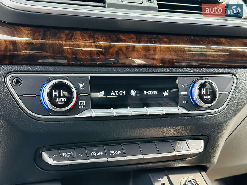 Внедорожник / Кроссовер Audi Q5 2018 в Харькове