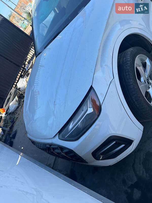 Внедорожник / Кроссовер Audi Q5 2021 в 