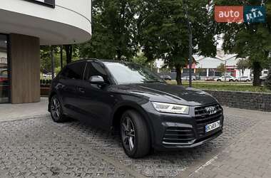 Внедорожник / Кроссовер Audi Q5 2017 в 
