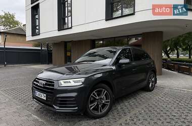 Внедорожник / Кроссовер Audi Q5 2017 в 