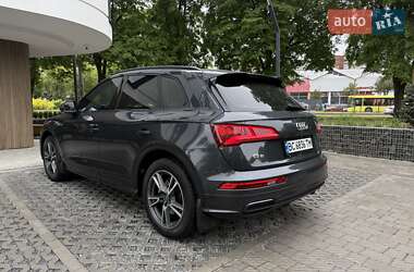 Внедорожник / Кроссовер Audi Q5 2017 в 