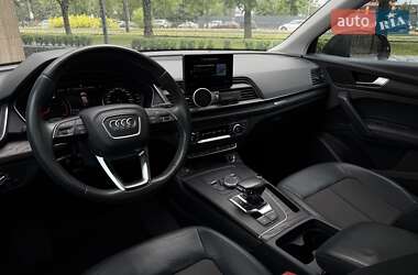 Внедорожник / Кроссовер Audi Q5 2017 в 