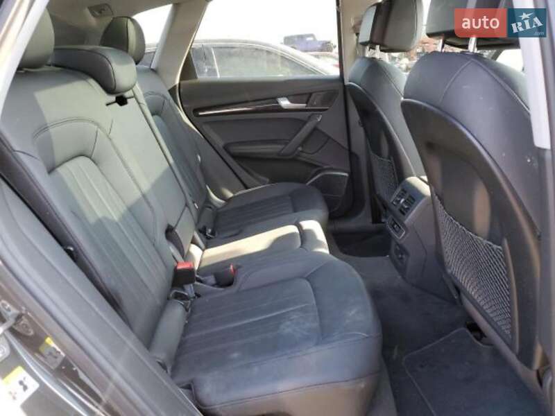 Позашляховик / Кросовер Audi Q5 2020 в Богуславі