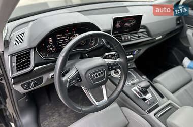 Внедорожник / Кроссовер Audi Q5 2019 в 