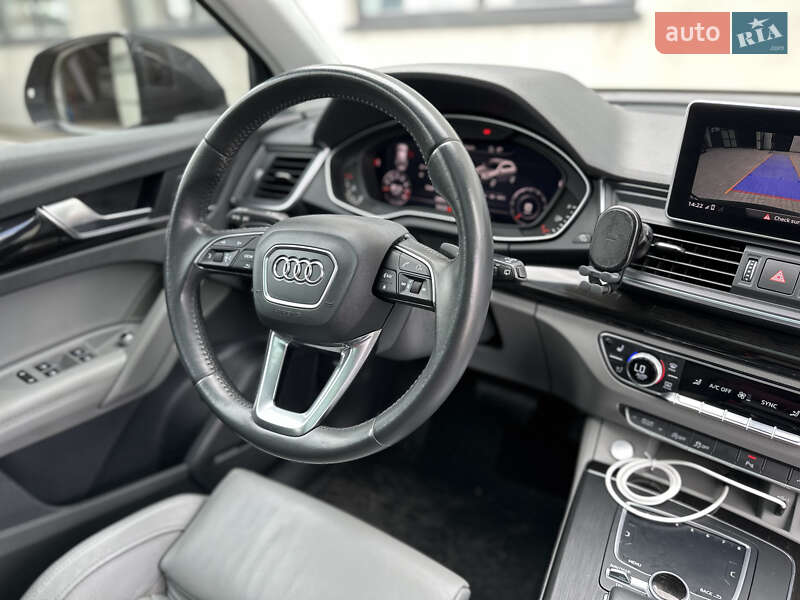 Внедорожник / Кроссовер Audi Q5 2019 в Львове
