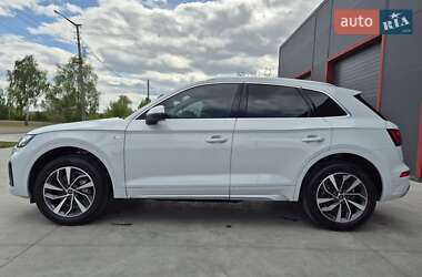 Внедорожник / Кроссовер Audi Q5 2022 в 