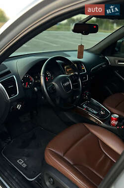 Внедорожник / Кроссовер Audi Q5 2011 в 