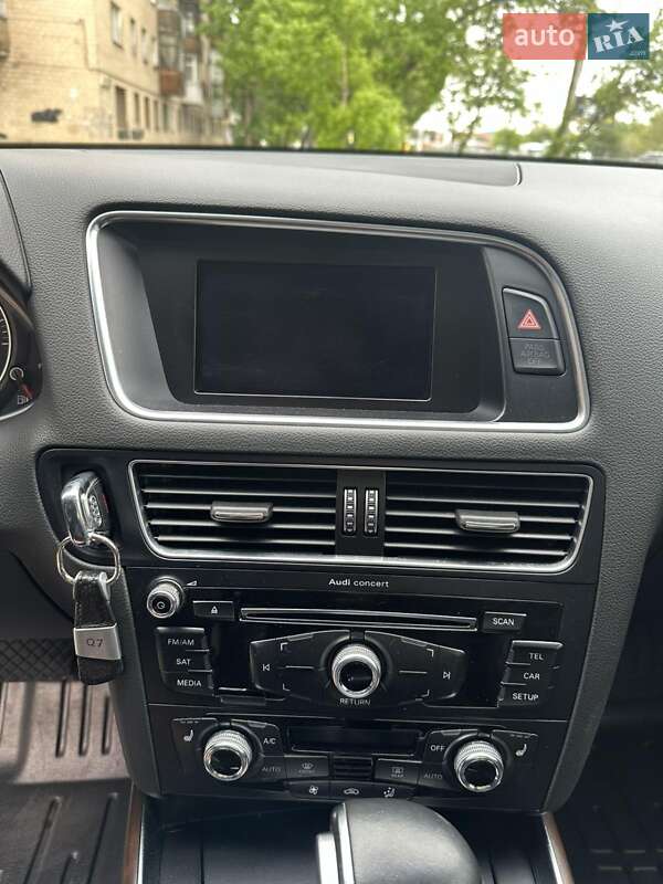 Внедорожник / Кроссовер Audi Q5 2014 в Полтаве