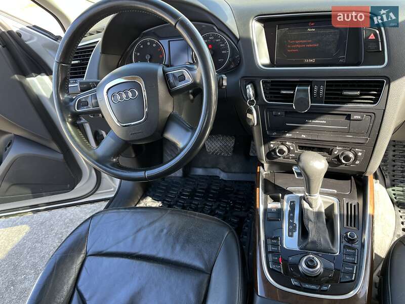 Внедорожник / Кроссовер Audi Q5 2010 в Нетешине фото 30 Внедорожник / Кроссовер Audi Q5 2010 в Нетешине
