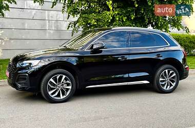 Позашляховик / Кросовер Audi Q5 2021 в 