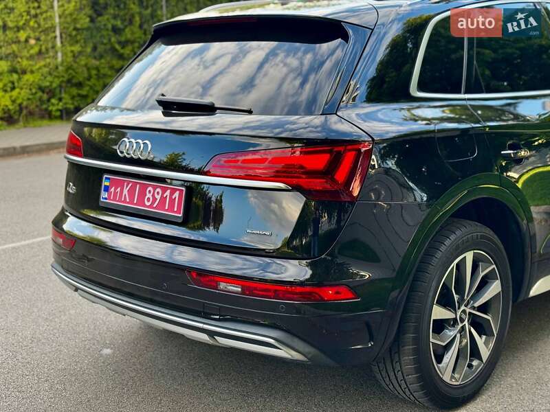 Внедорожник / Кроссовер Audi Q5 2021 в Киеве