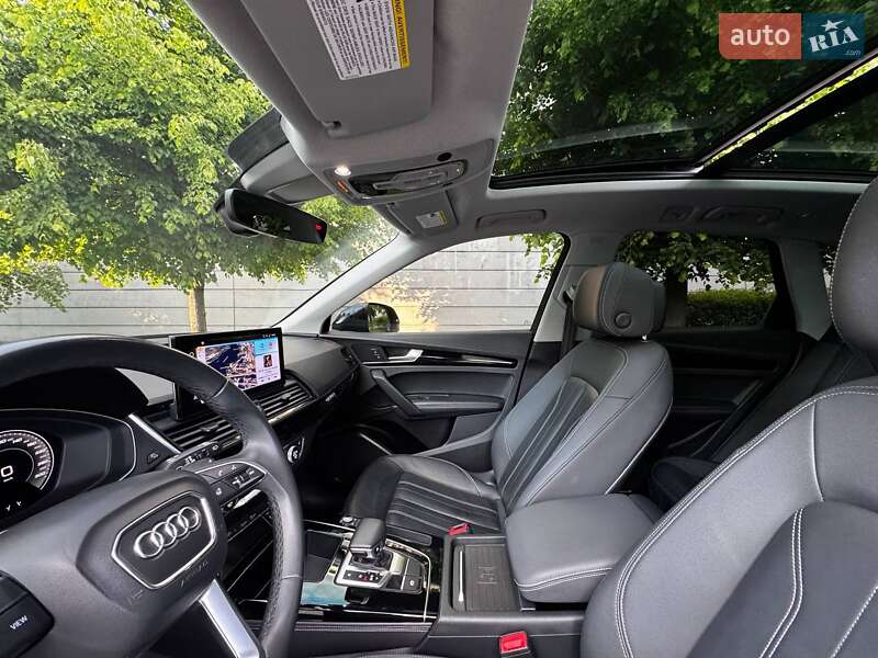 Внедорожник / Кроссовер Audi Q5 2021 в Киеве