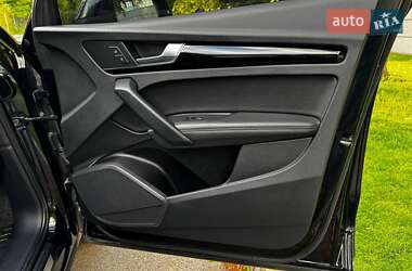 Позашляховик / Кросовер Audi Q5 2021 в 