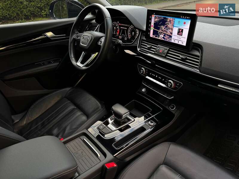 Внедорожник / Кроссовер Audi Q5 2021 в Киеве