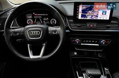 Позашляховик / Кросовер Audi Q5 2021 в 