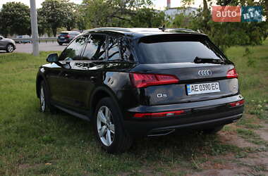 Позашляховик / Кросовер Audi Q5 2017 в 