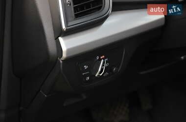 Позашляховик / Кросовер Audi Q5 2017 в 