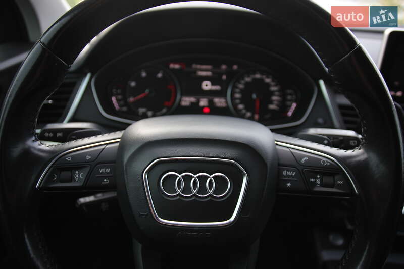Внедорожник / Кроссовер Audi Q5 2017 в Днепре