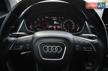 Позашляховик / Кросовер Audi Q5 2017 в 