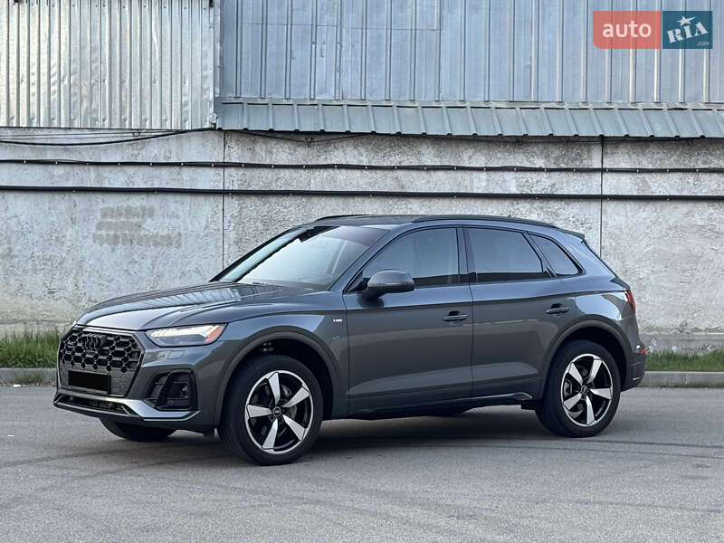 Внедорожник / Кроссовер Audi Q5 2021 в Киеве